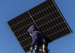 Economy and Solar: Are Panels Now Cheaper?